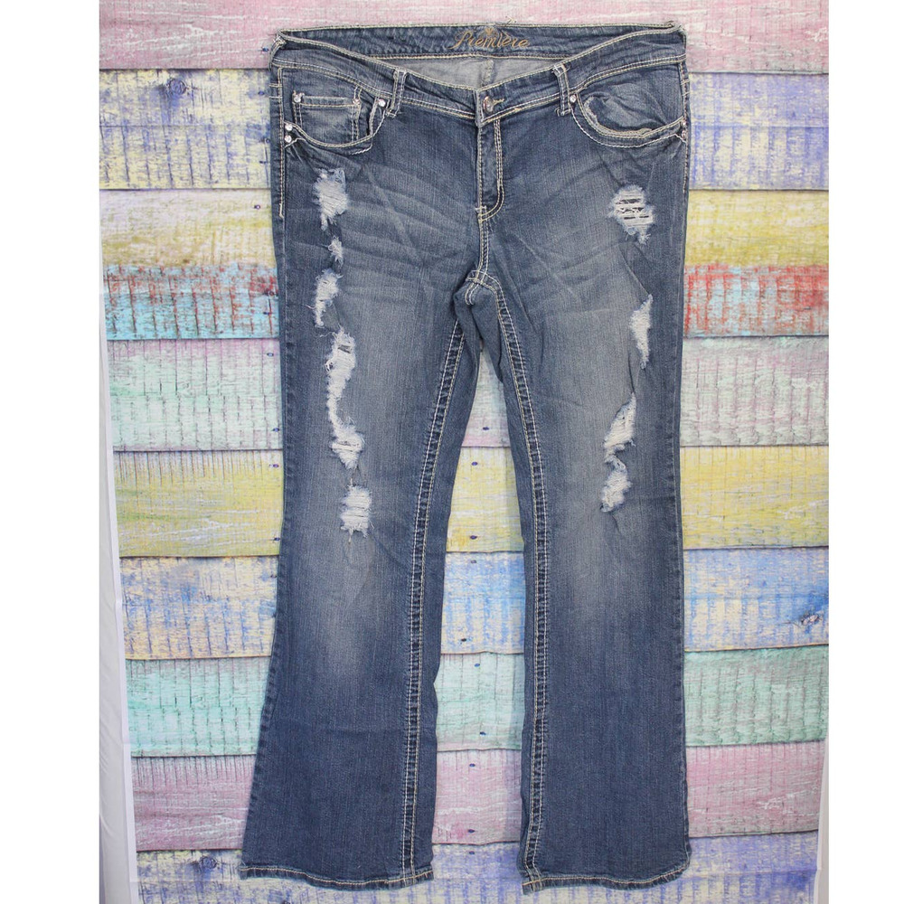 Premiere Rue 21 Distressed Curvy Jeans 15/16